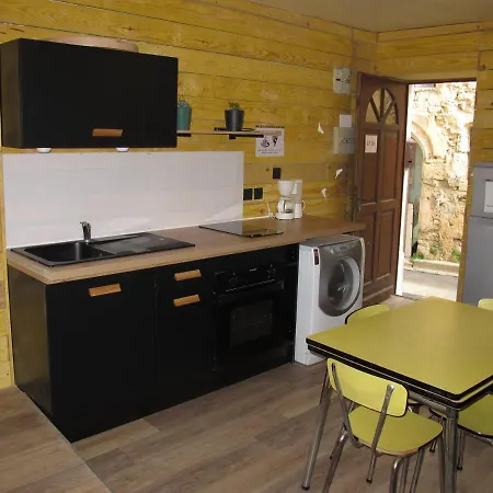 Appartement T1 Bis Cosy Avec Patio 17 Bis Tourbes Exterior photo