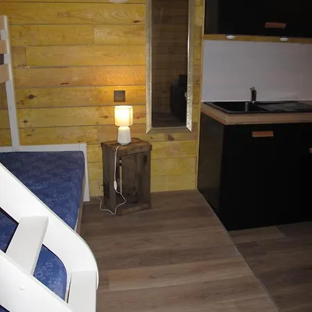 Appartement T1 Bis Cosy Avec Patio 17 Bis Tourbes Exterior photo