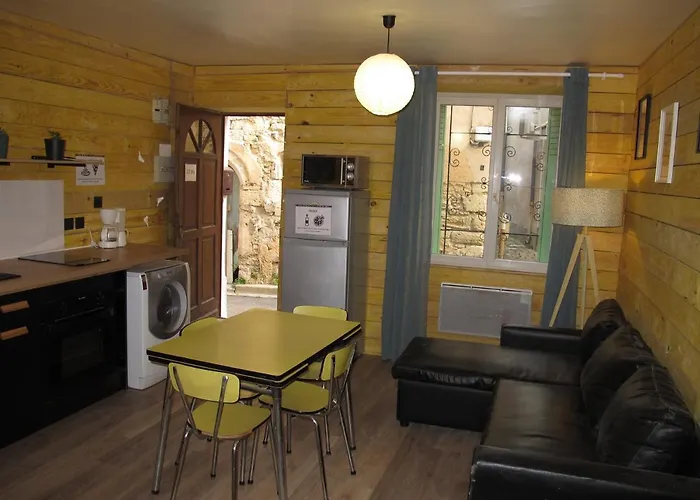 Appartement T1 Bis Cosy Avec Patio 17 Bis